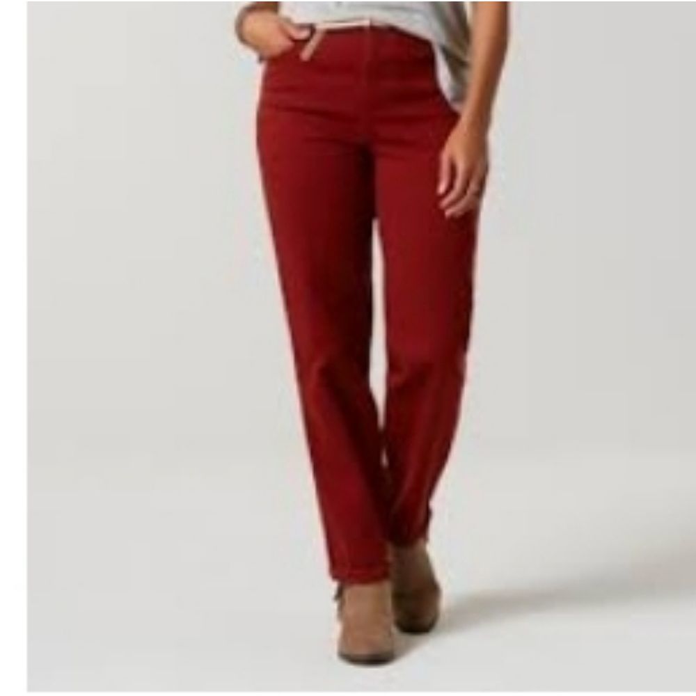 Classic fit Straight Leg Stretch Jeans